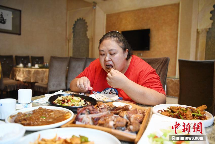 托納利：在英超踢球?qū)ξ液苡袔椭訄D索喚醒了我們的斗志與熱情