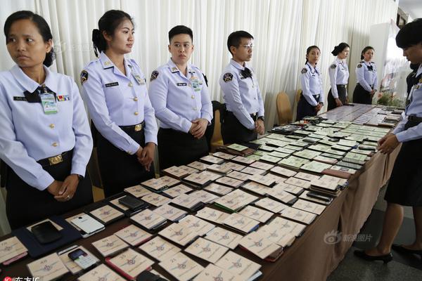 華北空管局空管中心流量管理室組織員工學習相關管制單位知識